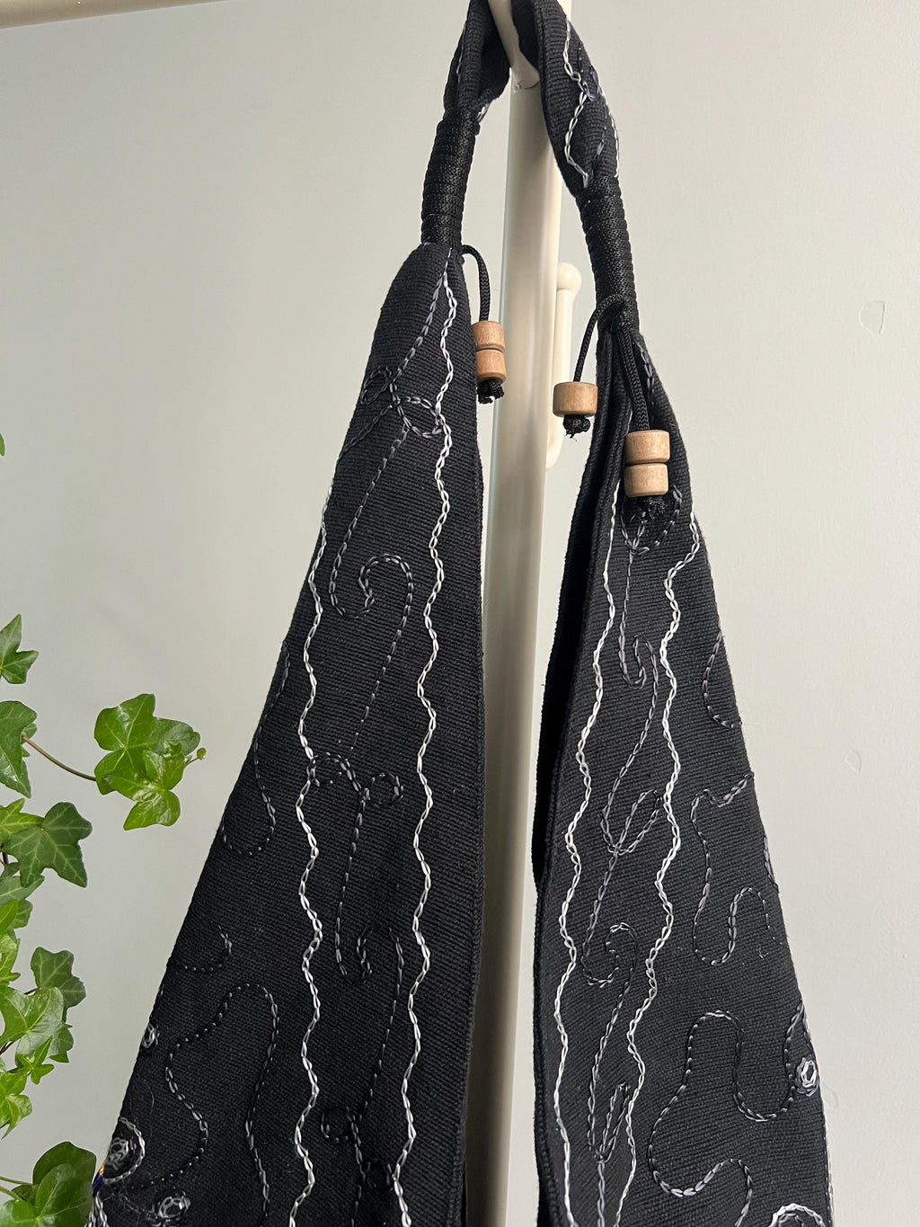 Black Folk Art Floral Shoulder Bag, Embroidered Wooden Ring Tote